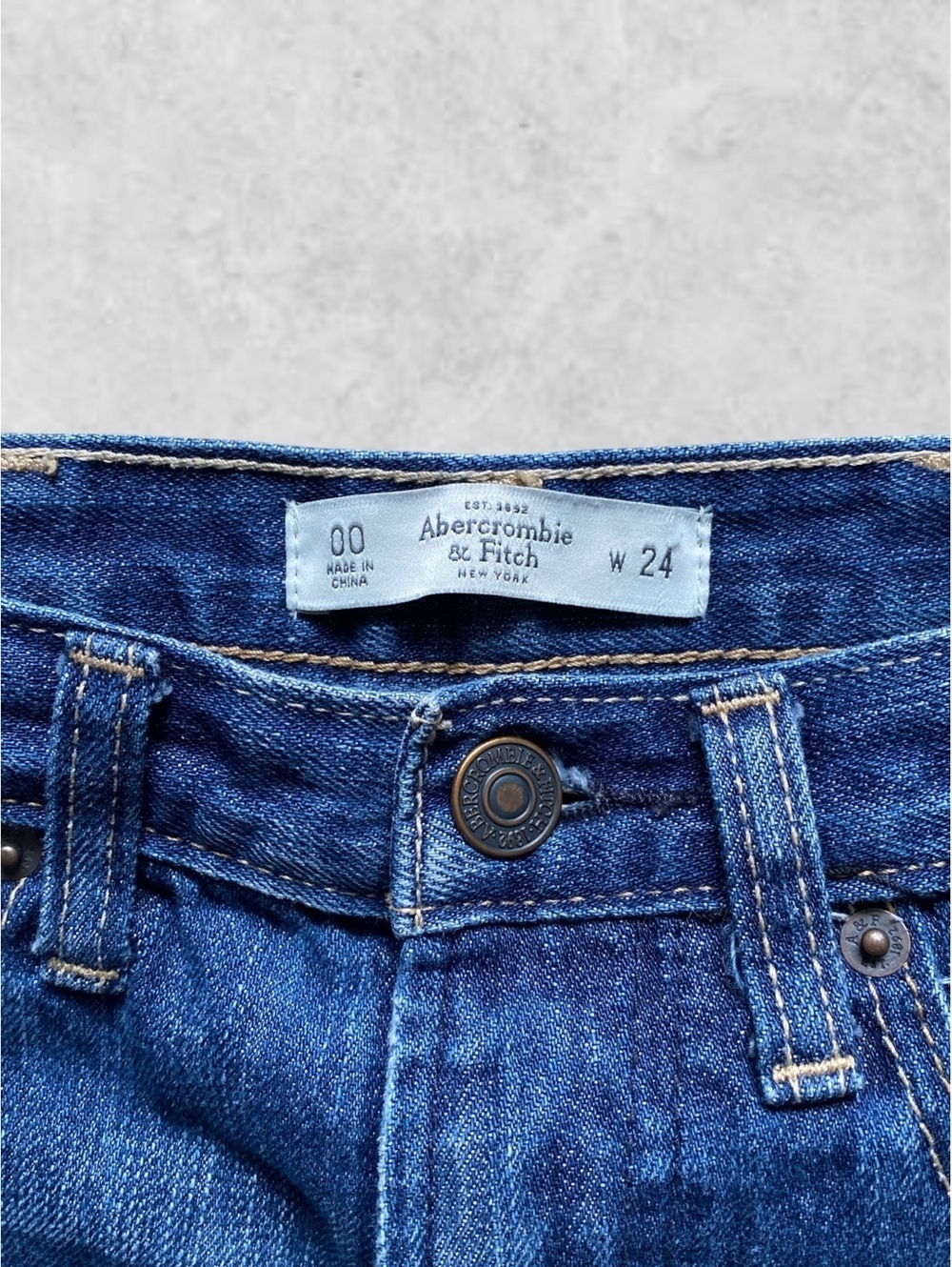 Abercrombie & Fitch Women Denim Shorts W24 High Rise Blue Cotton Cutoff Y2K - Picture 2 of 5